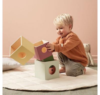 Ξύλινo σετ παιχνιδιού με κύβους Kids Concept Edvin στο Bebe Maison