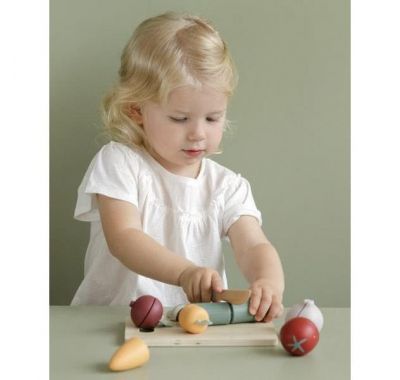 Ξύλινος δίσκος κοπής με λαχανικά Little Dutch στο Bebe Maison