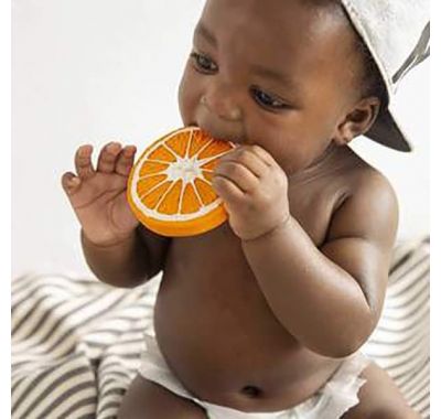 Μασητικό Olie & Carol από φυσικό καουτσούκ Clementino το πορτοκάλι στο Bebe Maison