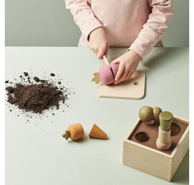 Ξύλινο παιχνίδι αντιστοίχισης Kids Concept με σχήματα-λαχανικά στο Bebe Maison