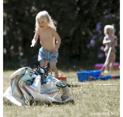 Αδιάβροχο στρώμα παιχνιδιού και τσάντα 2 σε 1 PLAY&GO Outdoor Stripes στο Bebe Maison