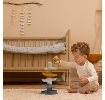 Σπειροειδής διαδρομή Little Dutch με μπαλάκια μπλε στο Bebe Maison