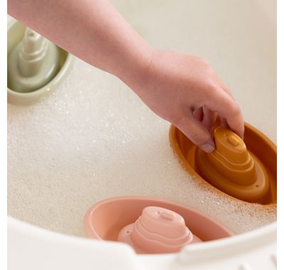 Σετ παιχνίδι μπάνιου Little Dutch με 4 βαρκάκια ροζ στο Bebe Maison