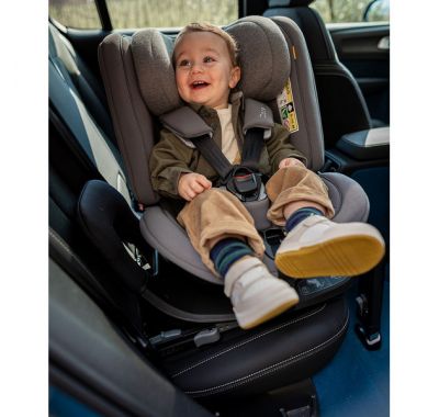 Βρεφικό κάθισμα αυτοκινήτου Inglesina Copernico 360° i-Size Stone Grey στο Bebe Maison