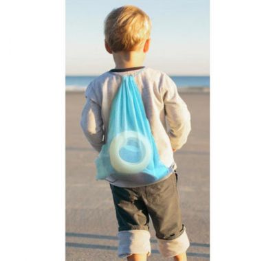 Σετ παιχνιδιού σε τσάντα παραλίας με μικρό κουβαδάκι, φτυάρι-σίτα και "μαγικό σχήμα" Quut στο Bebe Maison