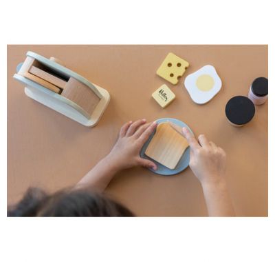 Ξύλινη παιδική φρυγανιέρα με αξεσουάρ παιχνιδιού Little Dutch στο Bebe Maison