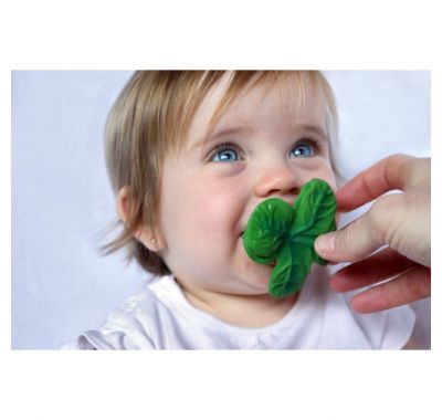 Μασητικό Chewy από φυσικό καουτσούκ Olie & Carol Ramonita the radish στο Bebe Maison