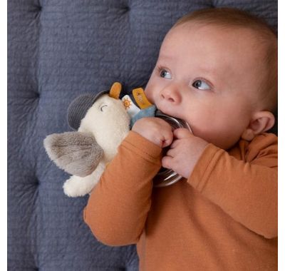 Υφασμάτινη κουδουνίστρα Little Dutch με κρίκο sailors bay στο Bebe Maison