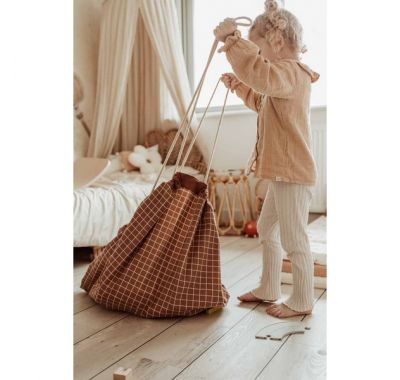 Στρώμα παιχνιδιού και τσάντα αποθήκευσης  2 σε 1 PLAY&GO από 100% οργανικό βαμβάκι grid brown στο Bebe Maison