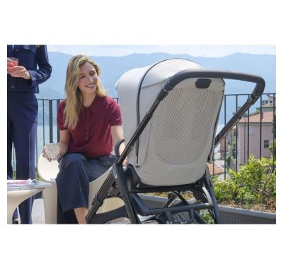 Πολυκαρότσι 2 σε 1 Inglesina Aptica Duo Opal Ivory με σκελετό Litio Black στο Bebe Maison