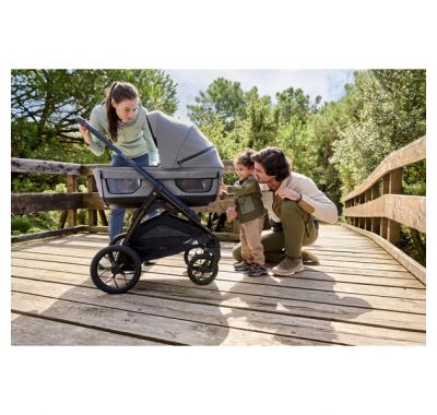 Πολυκαρότσι 3 σε 1 Inglesina Aptica XT Quattro Magnet Grey με σκελετό Nero στο Bebe Maison