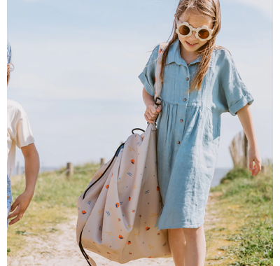 Αδιάβροχο στρώμα παιχνιδιού και τσάντα 2 σε 1 PLAY&GO Outdoor Magical Days στο Bebe Maison