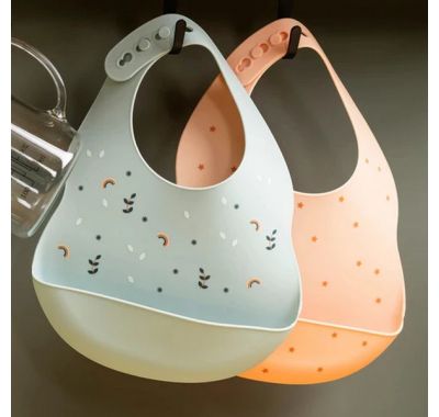 Σαλιάρα σιλικόνης Nattou με τύπωμα Ροδακινί στο Bebe Maison