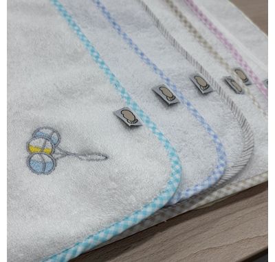 Πανάκι πετσετέ ρέλι με κέντημα Figlio Bino στο Bebe Maison