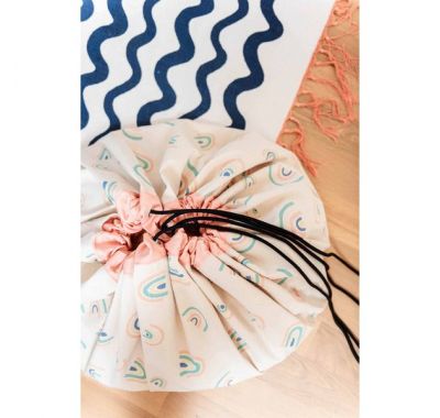 Play & Go Στρώμα παιχνιδιού - τσάντα 2 σε 1 Ουράνιο Τόξο στο Bebe Maison