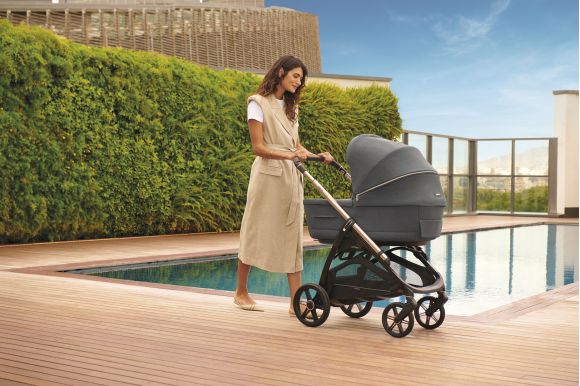 Πολυκαρότσι 3 σε 1 Inglesina Aptica Quattro Velvet Grey στο Bebe Maison