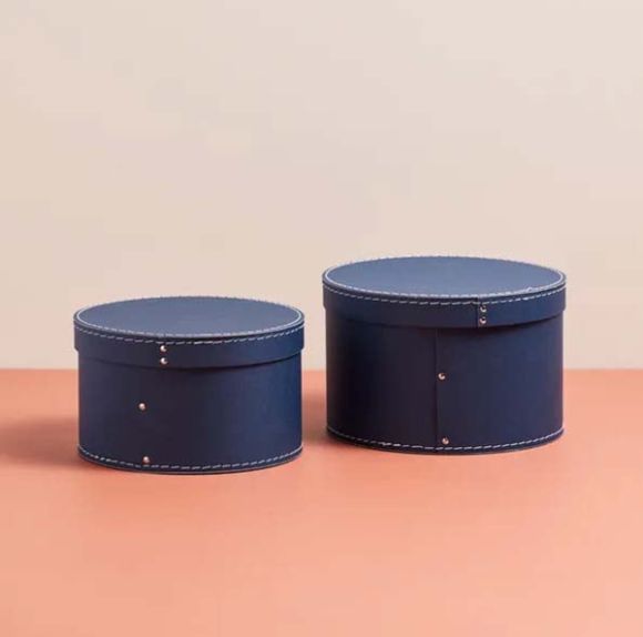 Σετ 2 κυλινδρικά χάρτινα κουτιά Kids Concept σκούρο μπλε στο Bebe Maison