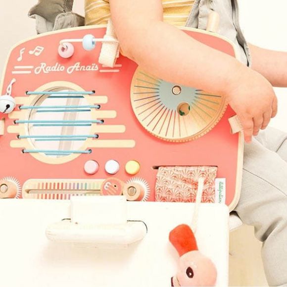 Ξύλινο ταμπλό δραστηριοτήτων Lilliputiens Ράδιο στο Bebe Maison
