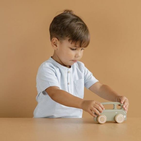 Ξύλινο αυτοκινητάκι van Little Dutch λαδί στο Bebe Maison