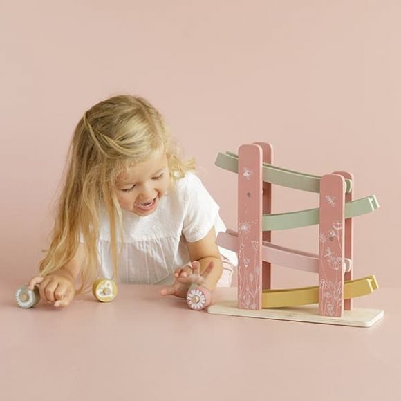 Ξύλινη πίστα αγώνων με αυτοκινητάκια Little Dutch Flowers στο Bebe Maison