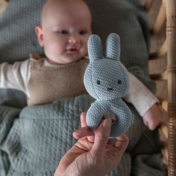 Yφασμάτινη κουδουνίστρα Miffy Mint στο Bebe Maison