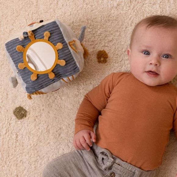 Υφασμάτινος κύβος δραστηριοτήτων Little Dutch sailors bay στο Bebe Maison