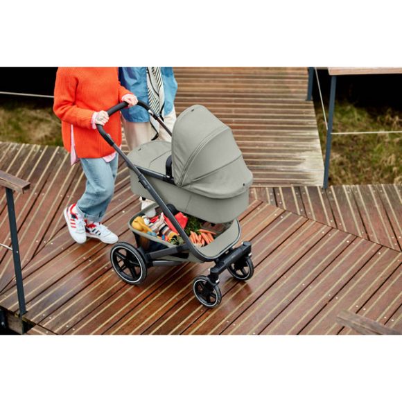 Wheelchair 2 in 1 Joolz Geo 3 mono brilliant black στο Bebe Maison