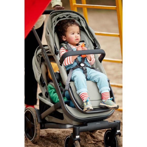 Wheelchair 2 in 1 Joolz Geo 3 mono urban green στο Bebe Maison