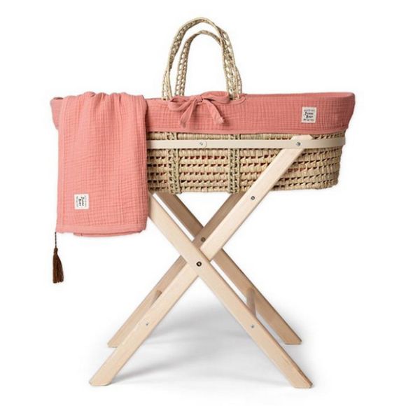 Basket with Funna Baby coral pink wooden base στο Bebe Maison