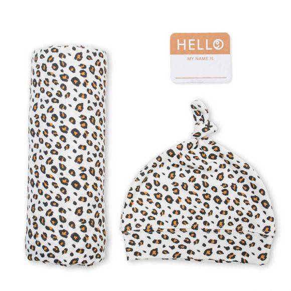 Σετ δώρου για νεογέννητο Lulujo Hello World leopard στο Bebe Maison