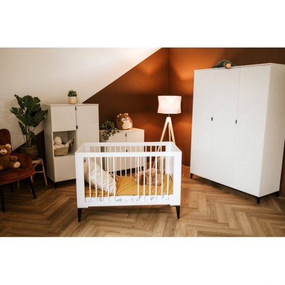 Βρεφική τρίφυλλη ντουλάπα Klups Mia 137x52x191 στο Bebe Maison