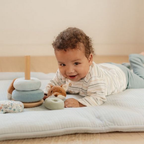 Πυραμίδα ταξινόμησης & ταλάντωσης Little Dutch Forest Friends FSC στο Bebe Maison