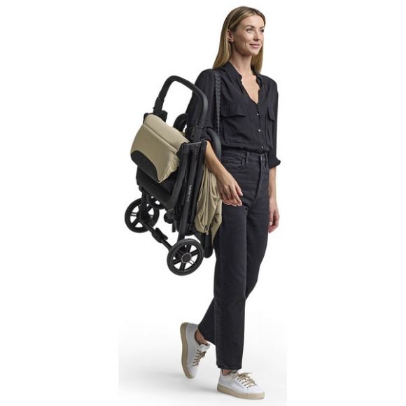 Καρότσι περιπάτου Inglesina Quid3 Cosmic black στο Bebe Maison
