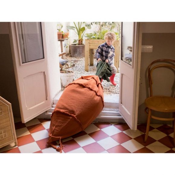 Πουφ Lorena Canals Cathy το Καρότο στο Bebe Maison Πουφ Lorena Canals Cathy το Καρότο στο Bebe Maison