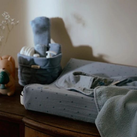 Καλάθι αλλαξιέρας  Little Dutch καπιτονέ μικρό Pure Denim Blue στο Bebe Maison