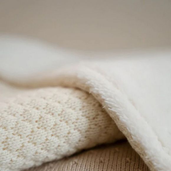 Κουβέρτα πλεκτή Little Dutch με επένδυση fleece Soft White 110x140 στο Bebe Maison