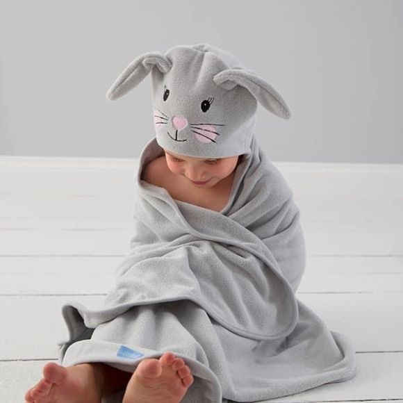 Grotowel towel with hooded "Betty the Bunny" στο Bebe Maison