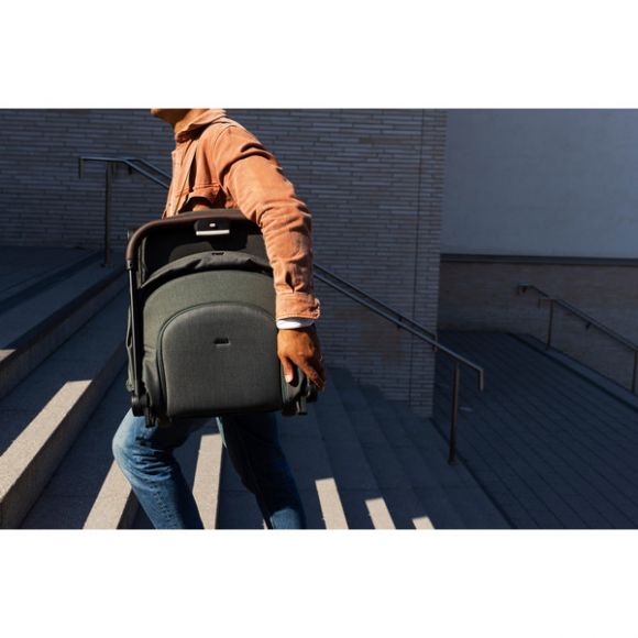 Καρότσι περιπάτου Joolz Aer Refined Black στο Bebe Maison